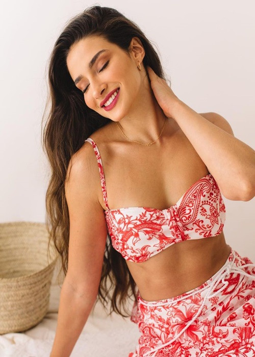 Trong chung kết Miss Charm 2023, Luma Russo nhận được câu hỏi về việc kết nối và quảng bá các nền văn hóa khác nhau ở phần thi ứng xử của top 6. Theo mỹ nhân này, cách để quảng bá văn hóa là sự đoàn kết và để quảng bá văn hóa, con người cần phá vỡ rào cản ngôn ngữ. Ảnh: Instagram