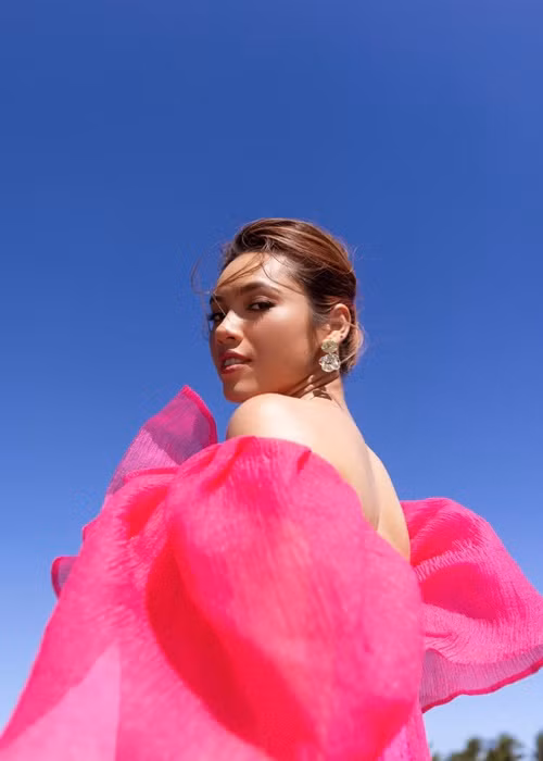 Về danh tính người yêu ở Israel, cô giấu kín. “Kinh nghiệm một lần yêu bị soi mói đến tận 10 năm trời quá sợ rồi. My sợ người ta nói mình trải qua một chục mối tình. Nếu quyết định kết hôn thì My mới công khai, hiện tại chưa chốt đơn thì chưa công khai”, Hoàng My chia sẻ. Ảnh: FBNV