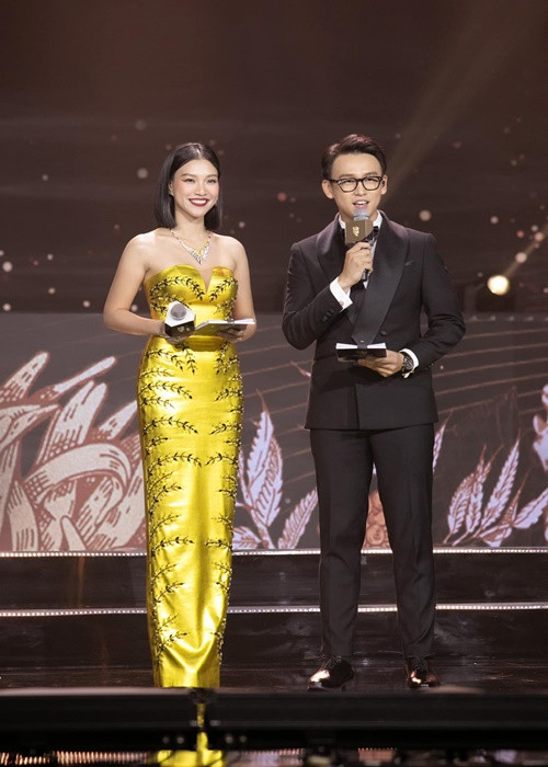 Hoàng Oanh bận rộn làm MC sau khi trở lại cuộc sống độc thân. Ảnh: FBNV