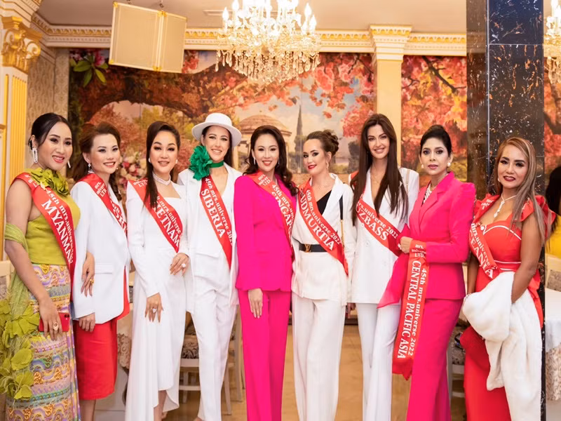 Trong các hoạt động của cuộc thi, đại diện Việt Nam luôn giữ được vẻ rạng rỡ.