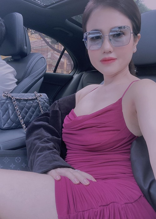 Ngọc Bích tiết lộ, vợ chồng cô phải có thu nhập hơn 500 triệu đồng mỗi tháng để đủ chi tiêu.