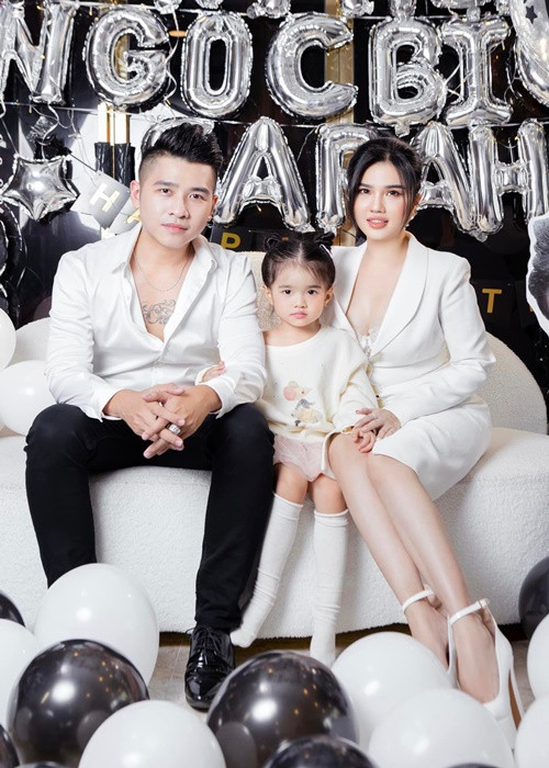 Vợ chồng Ngọc Bích hiện tại có một cô con gái xinh xắn tên Sarah.