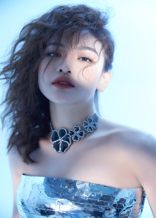 Trong cuộc phỏng vấn với Pháp luật TP HCM năm 2022, nữ diễn viên trải lòng, trong tình yêu cô là cô gái hiền lành, ngoan ngoãn, nghe lời, thậm chí ngu ngốc. Ảnh: FBNV