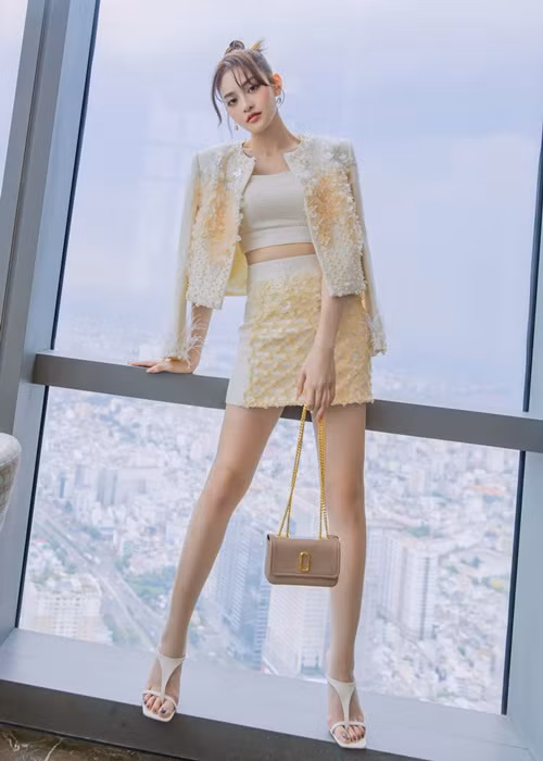 Nữ diễn viên mong người bạn đời tương lai khiến cho cô có thể dựa dẫm, khiến cô tôn trọng và khiến học hỏi được. Ảnh: FBNV