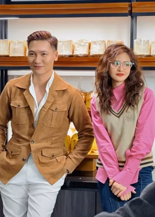 Thùy Anh và Mạnh Trường nên đôi trong bộ phim mới "Đừng nói khi yêu". Ảnh: NVCC