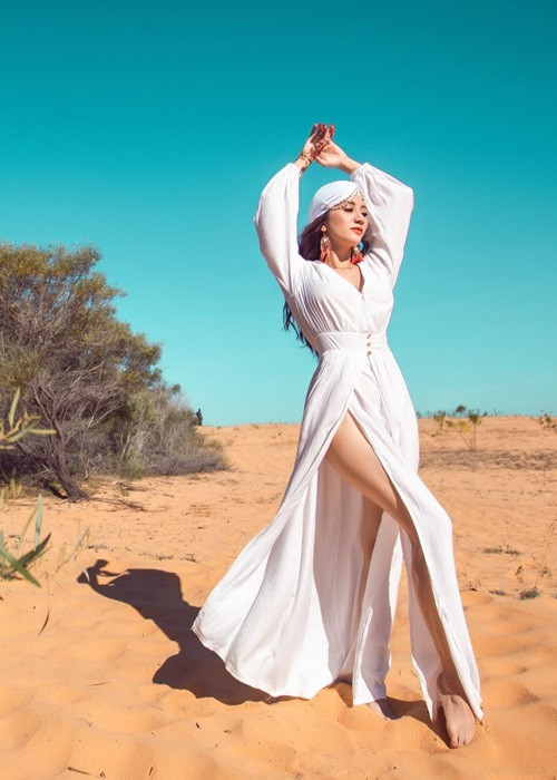 Bà xã Phan Hiển có đường cong gây mê dù trải qua 2 lần sinh nở.