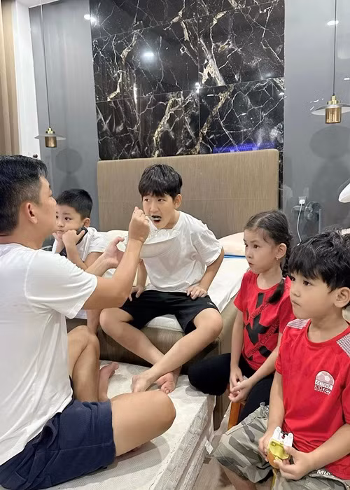 Đối với Thành Đạt, các con tài sản vô giá không gì sánh bằng.