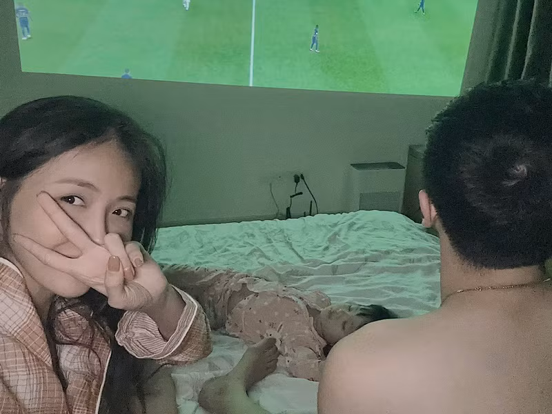 Khi quay lại với Trương Mỹ Nhân, Phí Ngọc Hưng cảm thấy niềm vui lớn nhất là nhìn thấy cô và con gái cười mỗi ngày.