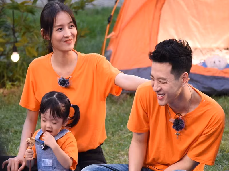 Phí Ngọc Hưng hứa thời điểm hiện tại, anh sẽ là bờ vai vững chắc cho Trương Mỹ Nhân và bé Bona.