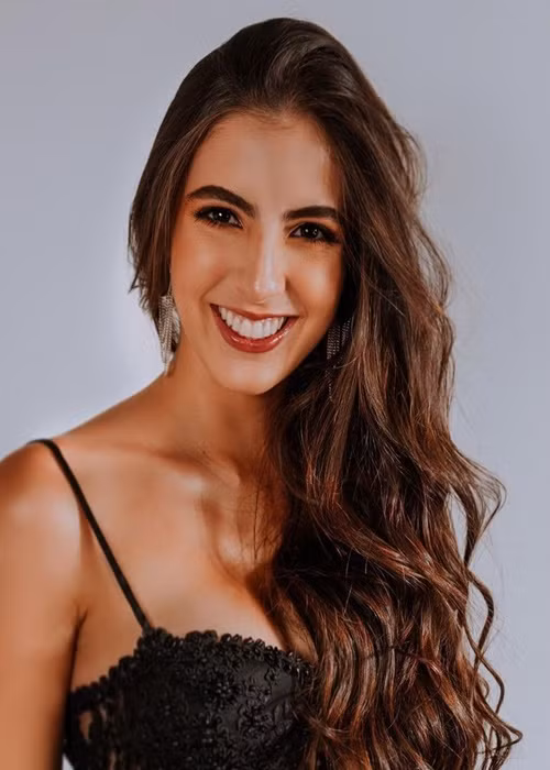 Nụ cười tỏa nắng của thí sinh Miss Charm 2023. Ảnh: Instagram