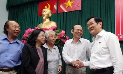 Chủ tịch nước Trương Tấn Sang tiếp xúc cử tri quận 1, TP.HCM sáng 5/12.