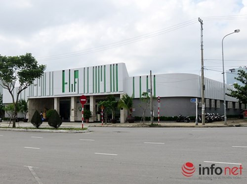 Loat nha hang cam cua khach Viet gay buc xuc du luan