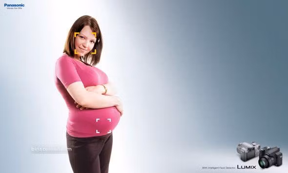 Quảng cáo dí dỏm của dòng máy ảnh Lumix lấy nét khuôn mặt mẹ... thậm chí cả bé yêu trong bụng.