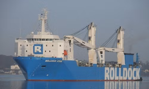 Tau ngam Da Nang sap ve Viet Nam