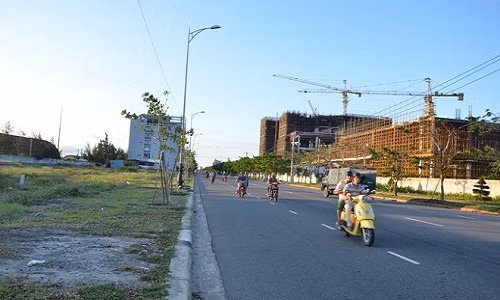 Nguoi Trung Quoc nho mua 137 lo dat “nhay cam” o Da Nang