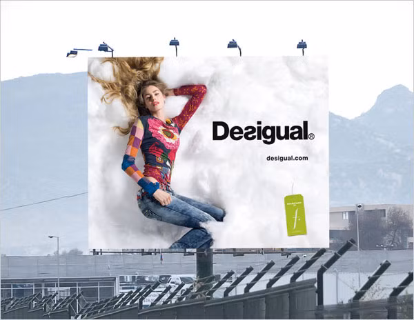 .... Sau khi bóng bay đã biến mất, thông điệp của nhà sản xuất mới được tiết lộ.