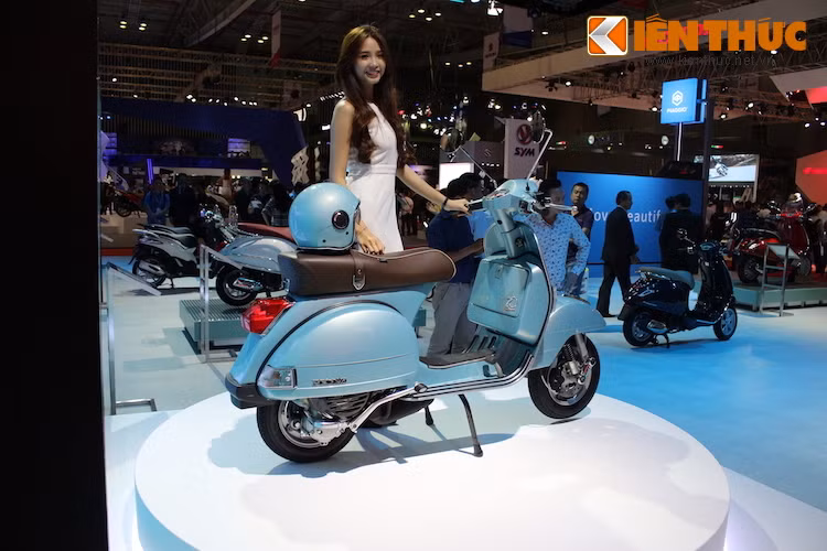 Giá bán của xe chưa được công bố, nhưng xét tới việc một chiếc Vespa PX 125 tiêu chuẩn đã có giá lên tới 122,8 triệu đồng, chắc chắn phiên bản này sẽ không thể rẻ hơn.