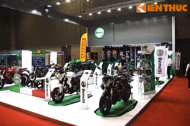 Thương hiệu môtô Ý Benelli cũng sẽ góp mặt với một loạt các mẫu naked bike phân khối lớn TNT và BN, rải đủ các phân khúc từ 150 tới 1000 cc.