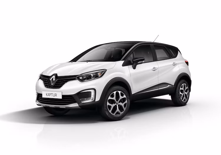 So với Captur, khác biệt lớn nhất của Kaptur nằm ở kích thước xe với chiều dài lớn hơn 211 mm, rộng hơn 35 mm và cao hơn 47 mm. Ngoài ra, ngoại hình chiếc xe cũng có sự khác biệt với đèn pha và đèn hậu LED, cùng với cản trước mới kèm đèn LED sương mù.