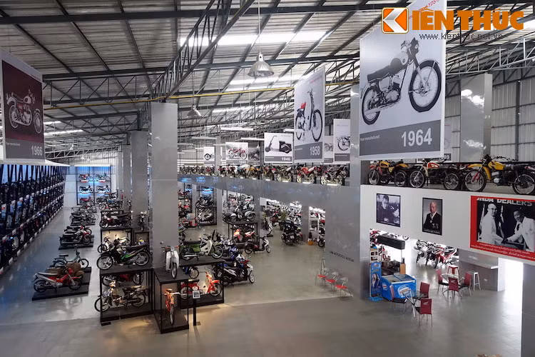 Ý tưởng thành lập bảo tàng do ông Yu Pongvitayapanu Panu - Giám đốc quản lý của LHM đề xuất, với mong muốn để cho thế hệ trẻ có thể tìm hiểu về lịch sử của ngành công nghiệp môtô Thái Lan, Đông Nam Á và thậm chí là cả Thế giới.