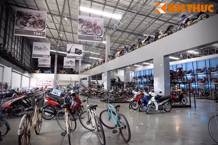 Điểm đặc biệt của bảo tàng LHM đó là vào cửa hoàn toàn miễn phí, khiến cho bất kỳ ai cũng có thể được ngắm nhìn những mẫu xe ở đây.