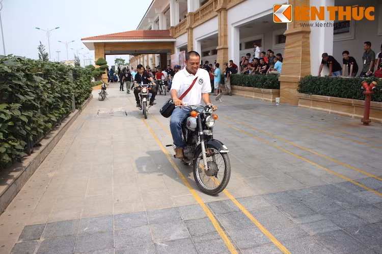 Sôi động nhất phải kể tới các trò chơi hấp dẫn, thu hút sự tham gia và cổ vũ của tất cả các thành viên và thắt chặt hơn tình cảm giữa những CLB Honda 67 trên cả nước.