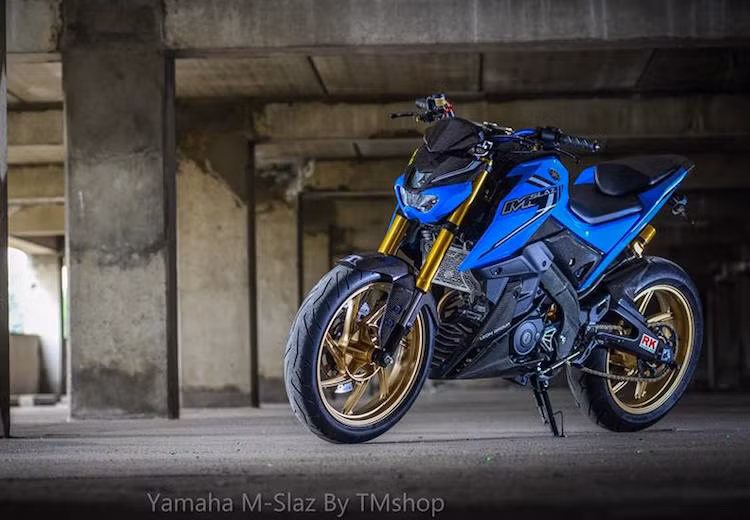 So với các dòng xe côn tay cỡ nhỏ Yamaha 150 như hiện nay gồm FZ150i/Vixion/FZ-S, M-Slaz sở hữu thiết kế ấn tượng hơn nhiều, đồng thời cũng có chất lượng các chi tiết cao hơn.