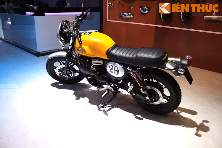 Những phụ kiện "đúng điệu" trên thân xe đã biến chiếc V9 Roamer càng mang đậm phong cách scrambler hơn.