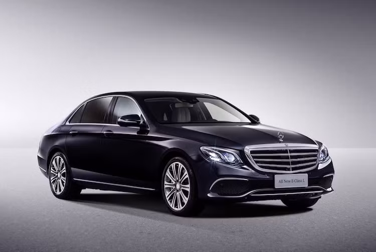 E-Class L sẽ được bán tại thị trường Trung Quốc với 2 phiên bản là E200L và E320L, trong đó bản E200L sẽ được trang bị động cơ 4 xi-lanh tăng áp 181 mã lực.