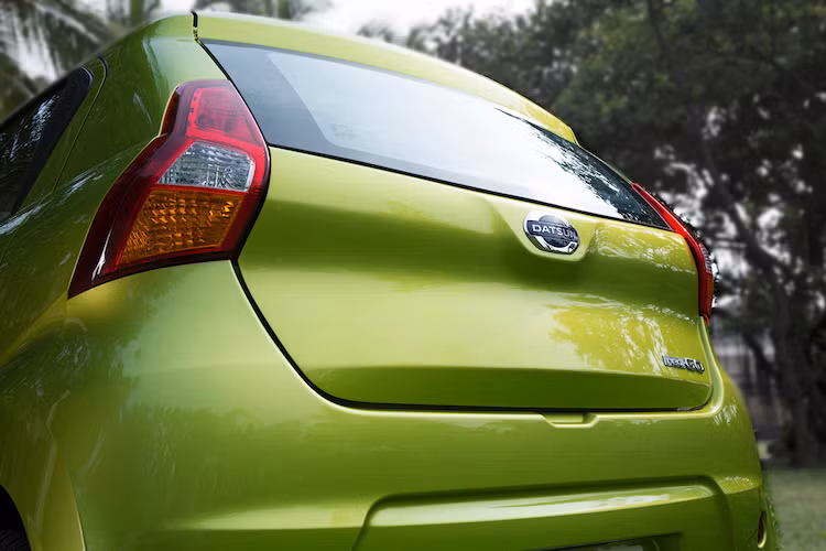 Tại thị trường Ấn Độ, giá bán của mẫu xe Datsun Redi-Go được dự đoán sẽ rơi vào khoảng từ 250.000 đến 350.000 rupee (tương đương 83,7 ddến 117,2 triệu đồng).