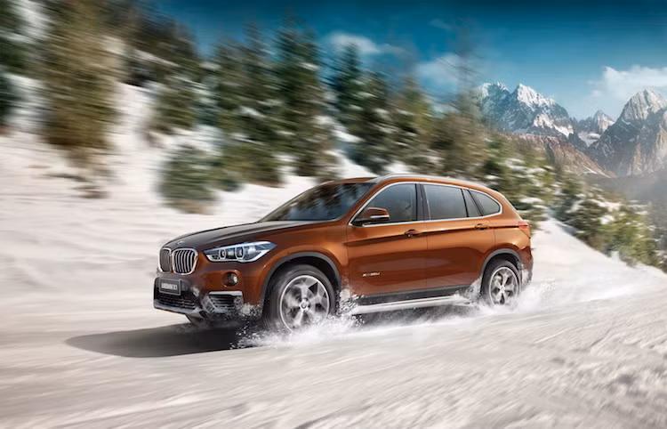 X1L là một phiên bản được BMW hợp tác liên doanh với hãng Brilliance để sản xuất và bán riêng tại thị trường Trung Quốc. Chiếc xe sẽ bắt đầu được bán ra trong vài tháng tới.