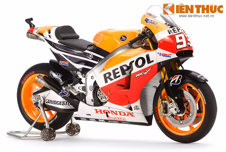 Honda RC213V chính thức bắt đầu tham gia các cuộc đua tại giải MotoGP kể từ mùa giải 2012 tới nay. Chữ "RC" trong tên gọi của chiếc xe ám chỉ nó là một mẫu xe đua 4 kỳ, số 213 mang ý nghĩa là mẫu xe MotoGP thứ 3 của Honda trong Thế kỷ 21 và chữ V tượng trưng cho cách bố trí xi-lanh của động cơ.