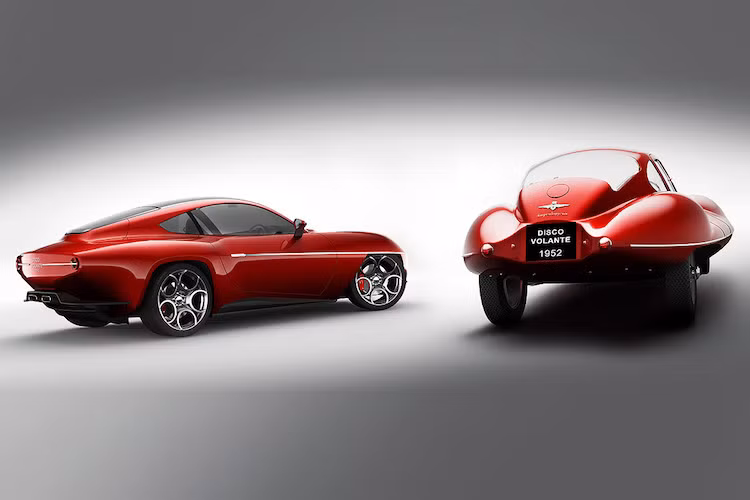 Tuy nhiên, khả năng điểu khiển của nó lại không hấp dẫn như vẻ ngoài do nền tảng gốc là 8C Competizione vốn không được đánh giá cao do cảm giác tay lái kém và thân xe nghiêng quá nhiều khi ôm cua.