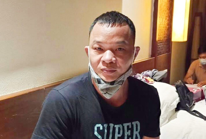 Dua nguoi Trung Quoc nhap canh trai phep: Bat ke cam dau