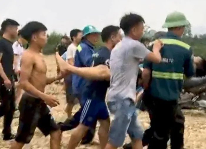 Hà Tĩnh: Liên tiếp xảy ra các vụ học sinh đuối nước thương tâm Ha Tinh: Lien tiep xay ra cac vu hoc sinh duoi nuoc thuong tam