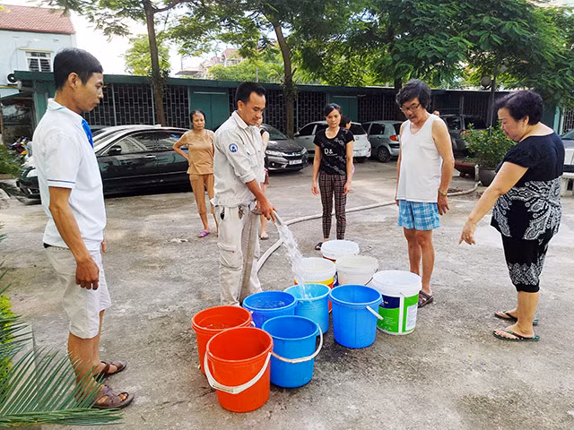 KDT Dai Kim: Dan khon kho xach tung xo nuoc dung moi ngay