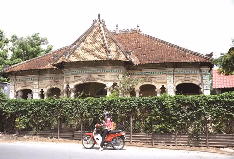 Ngôi biệt thự cổ được chụp từ năm 2000 ( ảnh internet)