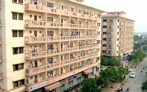 Nhin lai vu co phan hoa 12 nam day tai tieng tai HACINCO