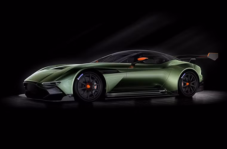 Sieu xe Aston Martin Vulcan chinh thuc lo dien truoc Geneva 2015