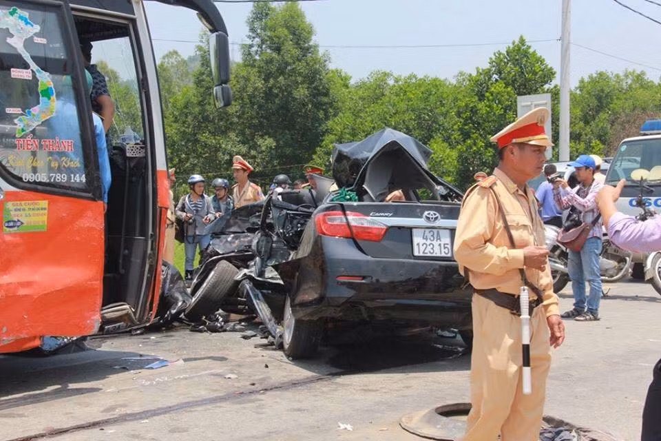 Nhung vu tai nan giao thong tham khoc tuan qua-Hinh-4