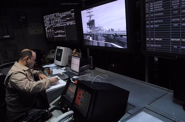 Các hệ thống cảm biến, điều khiển trên tàu Reagan đều có mức độ tự động hóa rất cao.