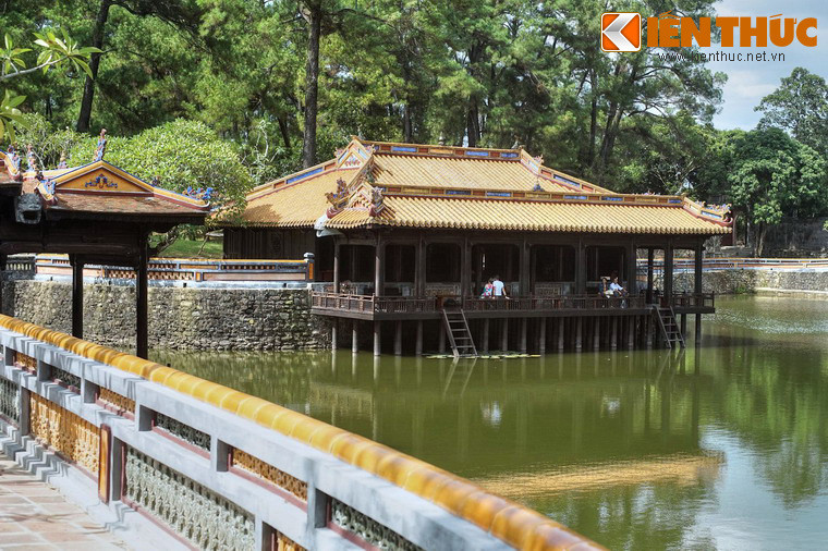 Cùng chung một hình thức nhà tạ nhưng Dũ Khiêm Tạ và Xung Khiêm Tạ có chức năng không giống nhau.