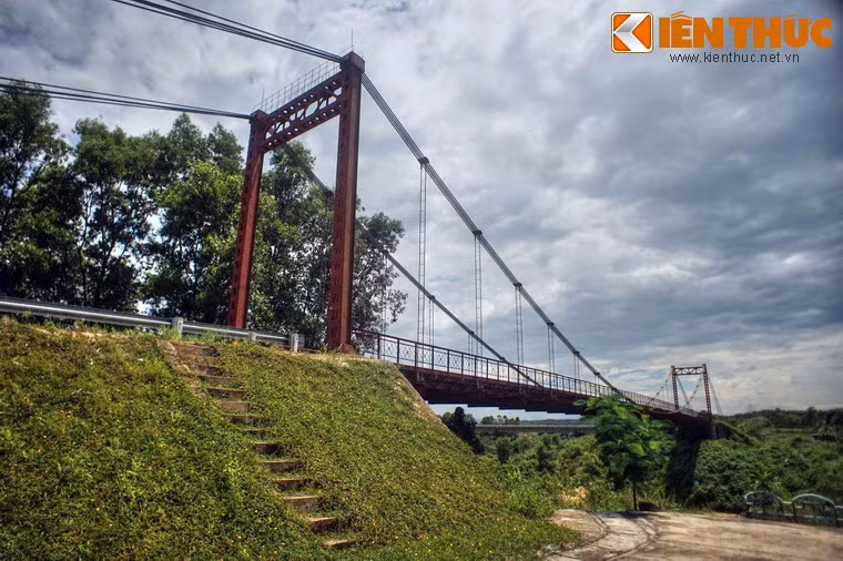 Mang trong mình những ý nghĩa tinh thần to lớn, vào năm 1986, cầu treo Bến Tắt đã được công nhận là di tích lịch sử quốc gia.