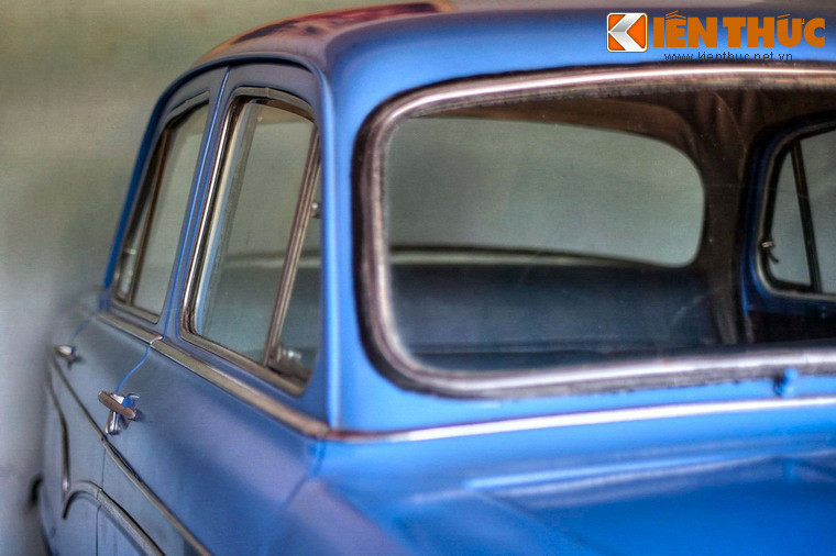 “Sự việc đã xảy ra tại ngã tư Phan Đình Phùng và Lê Văn Duyệt. Ngài Thích Quảng Đức từ trong xe hơi bước ra cùng với hai vị sư khác. Một vị trải một tấm nệm trên đường, còn vị kia thì mở thùng sau xe lấy ra một cái can loại đựng 5 ga-lông xăng”.