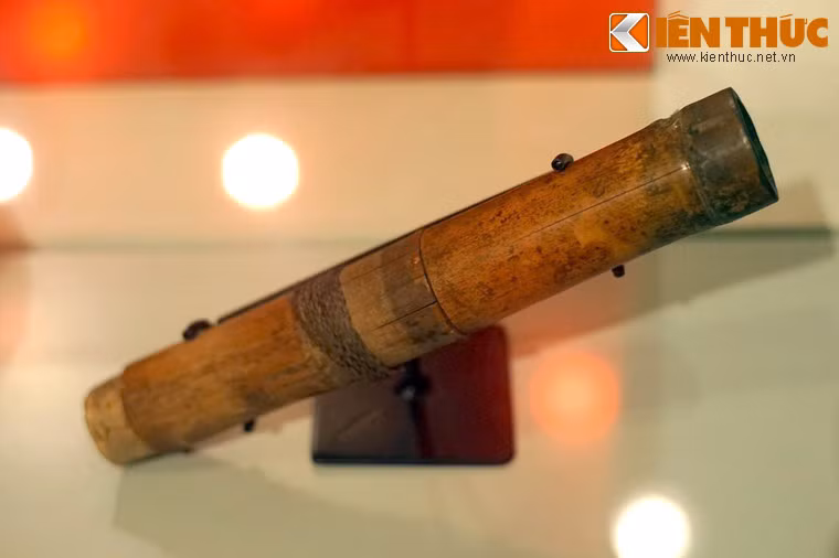 Ống đựng trầu bà Hồ Thị Non dùng để giấu tài liệu ở Trà Sơn, Trà Bồng, Quảng Ngãi, 1955-1959.