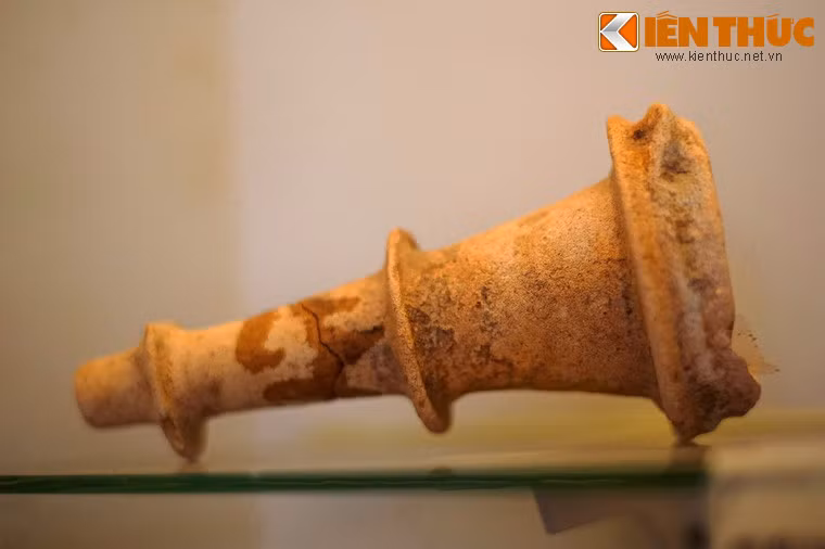 Vòi bình kendy phát hiện tại di tích Cát Tiên.