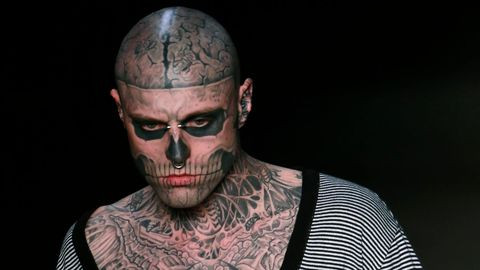 Khi đội mồ sống dậy, Zombie trở thành một thực thể không thể bị giết chết, mang bản tính hung bạo, có thể bị thao túng bởi các thế lực xấu xa để gieo rắc kinh hoàng cho con người.