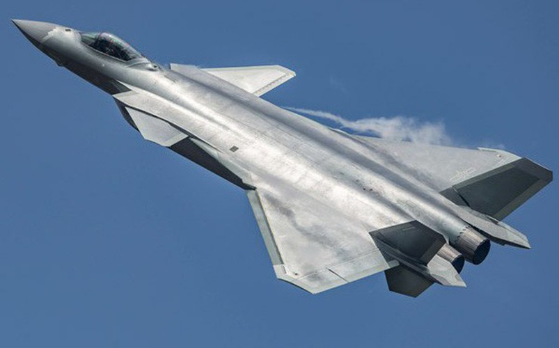 Tuy nhiên khi đó đa phần mọi người cho rằng đây là chiếc MiG-1.44, phải tới khi nguyên mẫu S-22 được công bố thì mọi việc mới trở nên rõ ràng hơn nhiều.