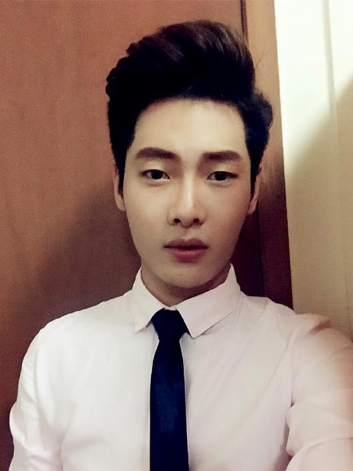 Khương Duy luôn hút sự chú ý của mọi người bởi vẻ ngoài điển trai, gương mặt thanh tú mà còn có chiều cao 1m78 đáng ngưỡng mộ.