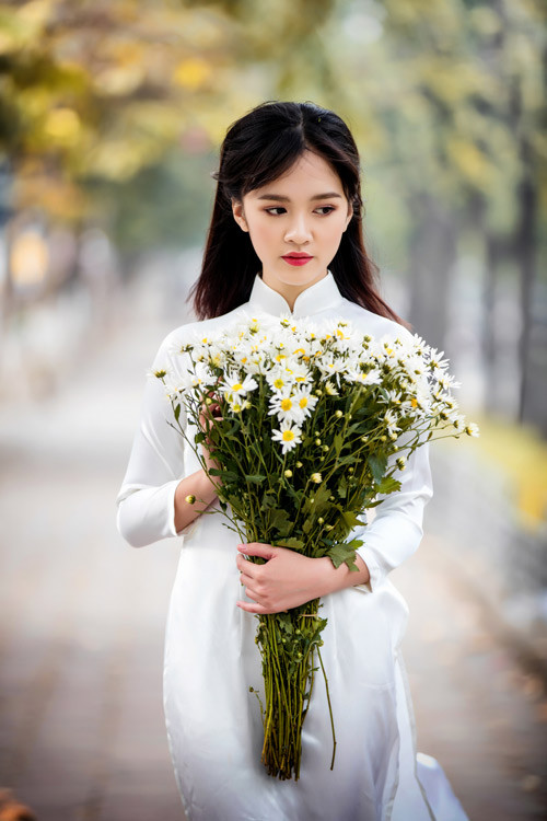 Ngay từ khi bé xíu, Hà Anh đã "bén duyên" với điện ảnh qua nhiều vai diễn trong phim: "Chàng trai đa cảm", "Nhà có nhiều cửa sổ".